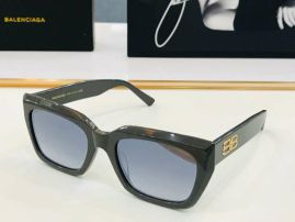 Picture of Balenciga Sunglasses _SKUfw55135495fw